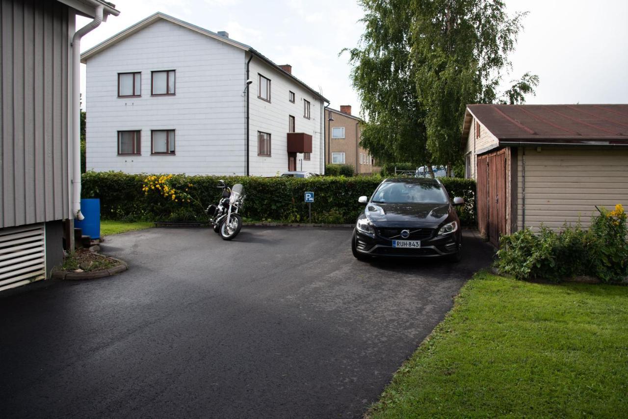 Iso Ja Viihtyisae Asunto Pietarsaaressa Lejlighed Jakobstad Eksteriør billede